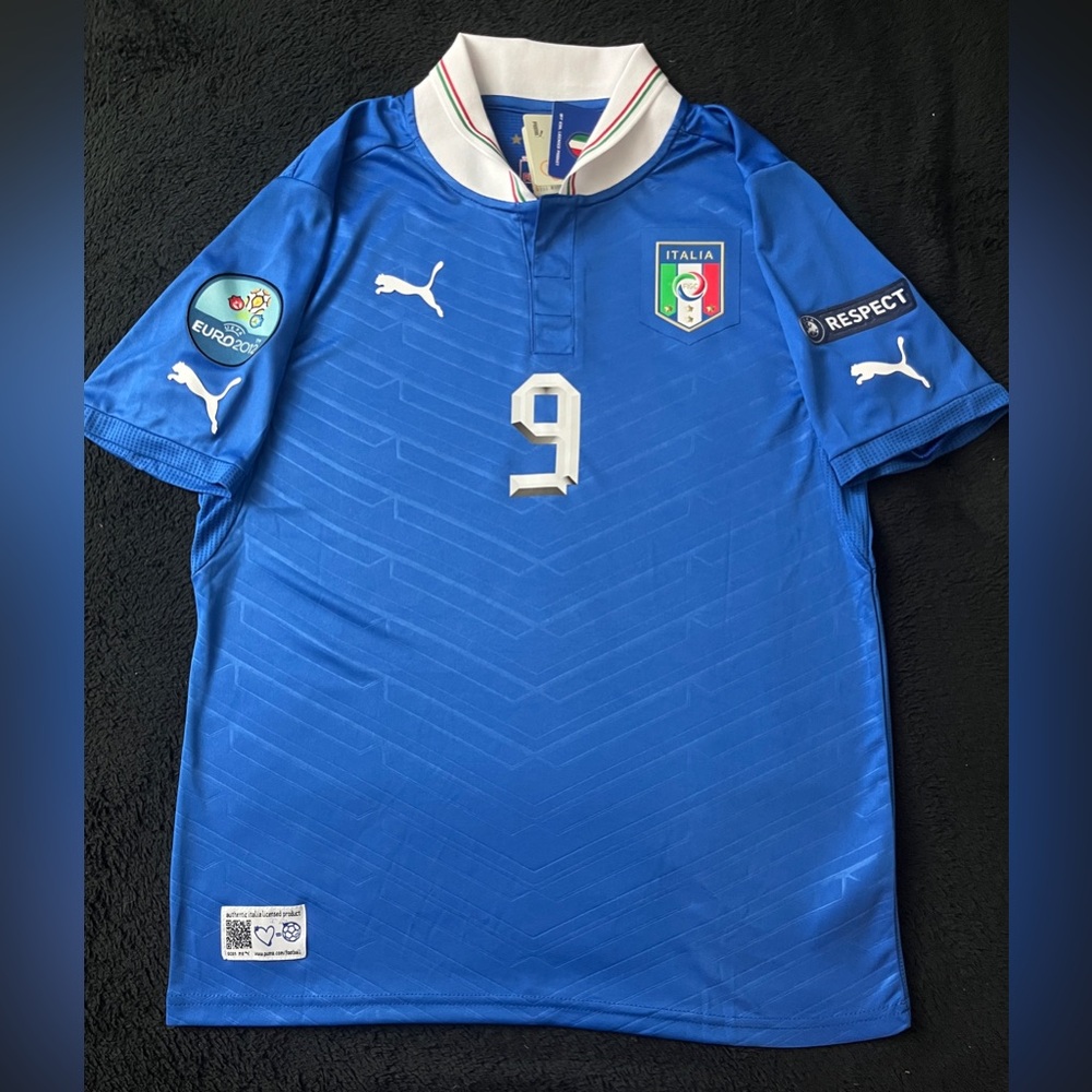 Balotelli #9 Italy 2012 Retro Soccer Jersey Home Blue Euro - Picture 2 of 7
